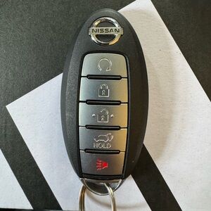 Nissan & Infiniti 5 button key fob